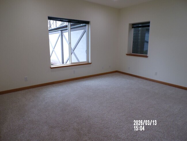 Building Photo - 4510 NW Queens Ave