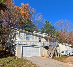 Building Photo - Three bedroom home in Chattanooga!