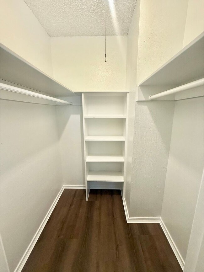 Building Photo - 18135 Serenity Way