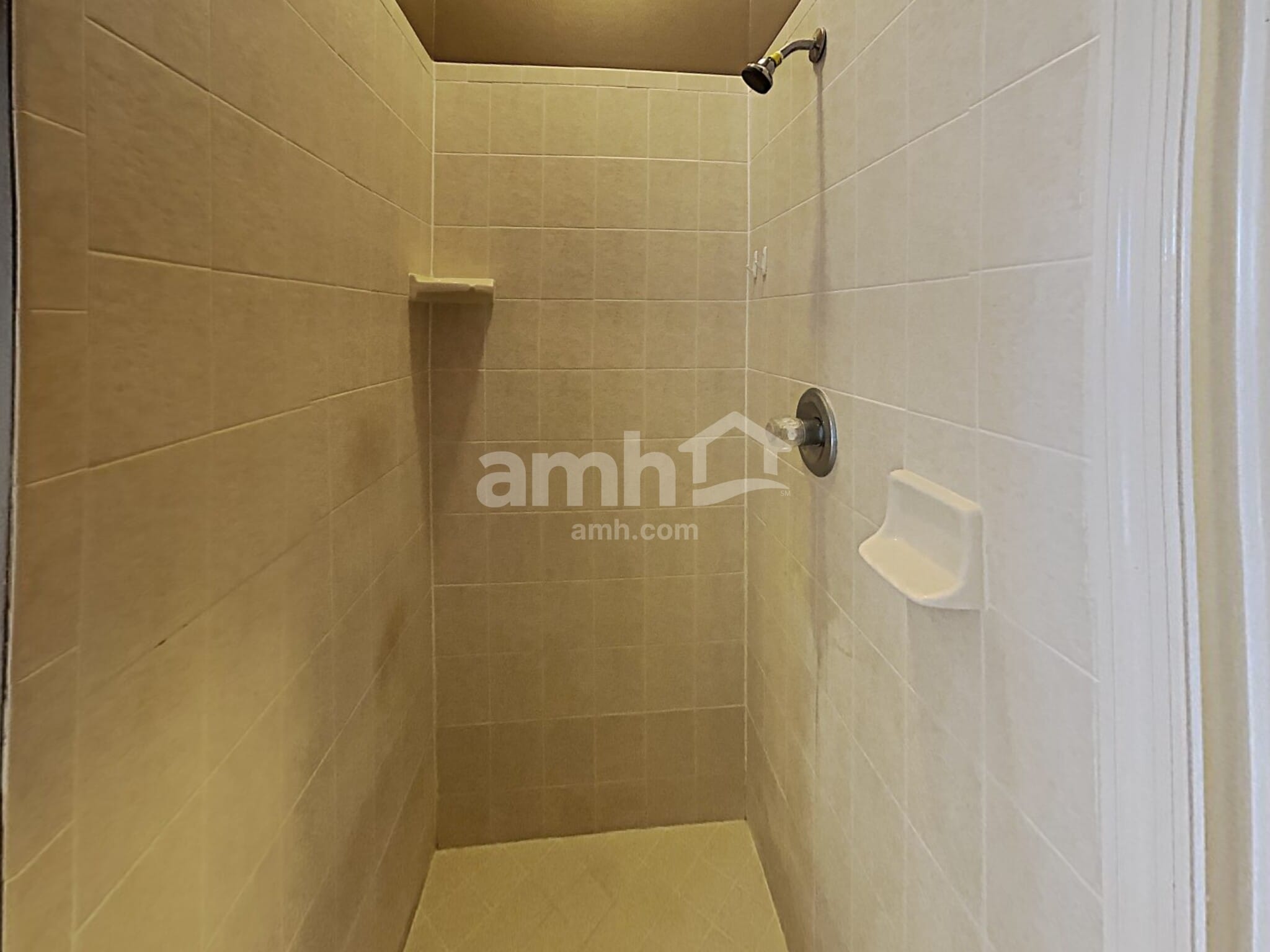 Building Photo - 22611 Roderick Dr