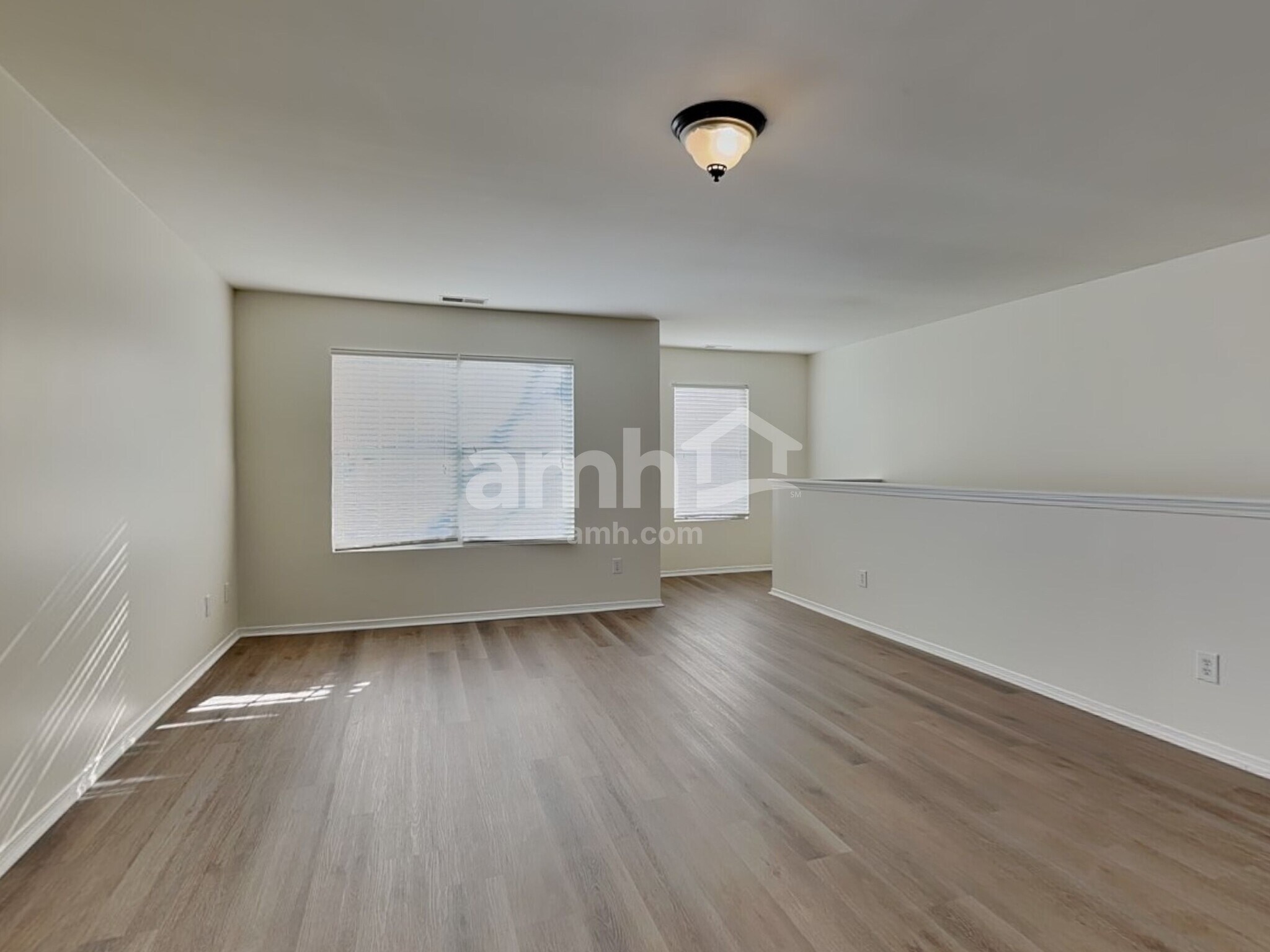 Building Photo - 4455 Westhill Pl