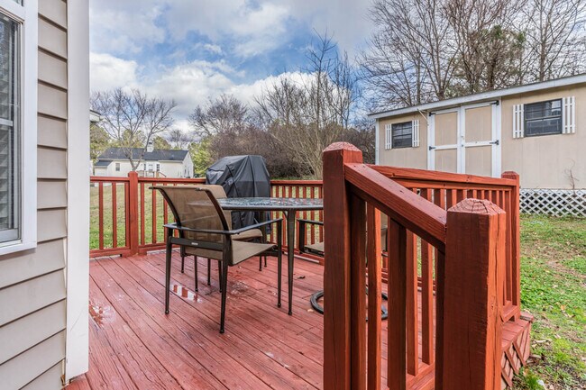 Building Photo - 909 Danley Ln