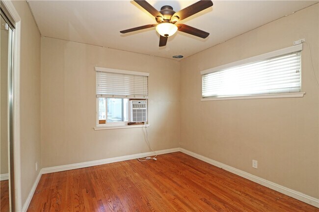 Building Photo - 412 Catalpa Ave
