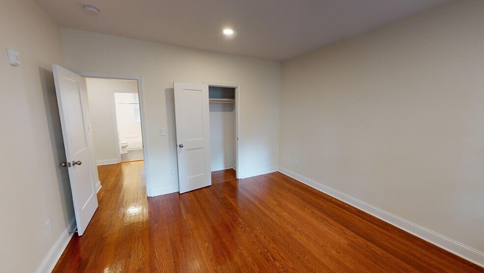 Building Photo - 123 Sutherland Rd
