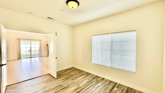 Building Photo - Great Single Story Home Minutes from Everything in Quiet cul-de-sac Street & Neighborhood Locatio...
