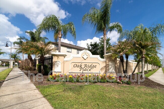 Building Photo - 2210 Seven Oaks Dr