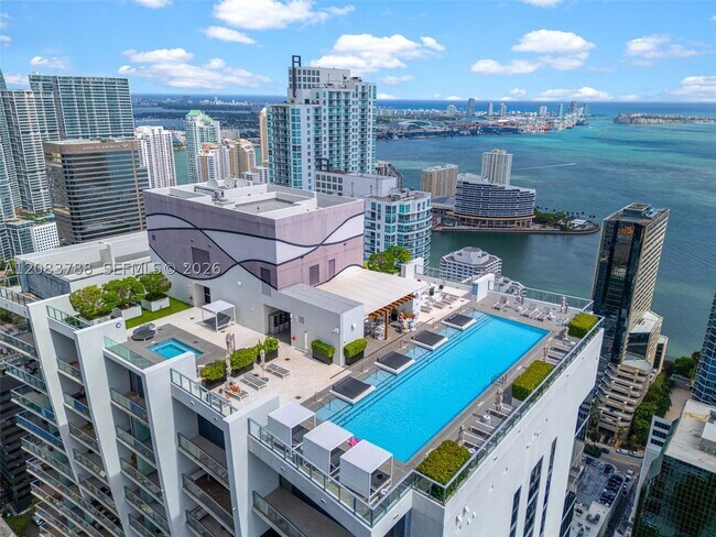 Building Photo - 1010 Brickell Ave
