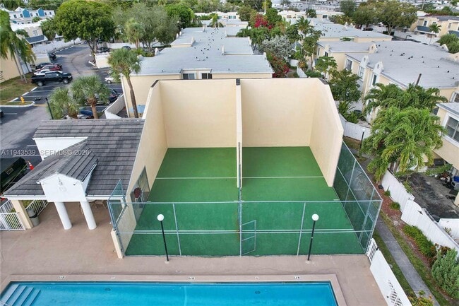 Building Photo - 4560 SW 68th Ct Cir