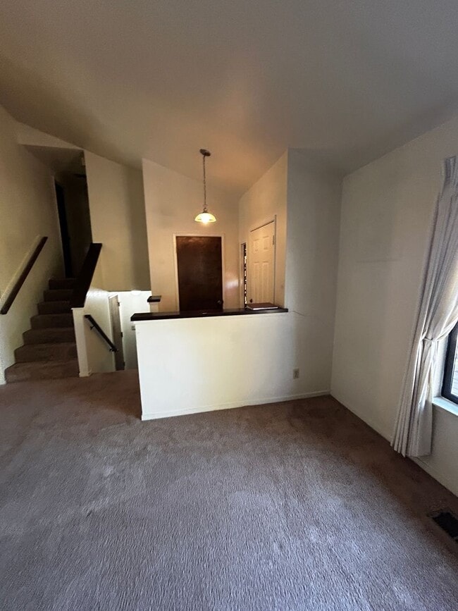 Building Photo - Lake of the Pines 3/2