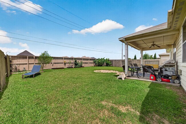 Building Photo - 16123 Duck Tail Ln