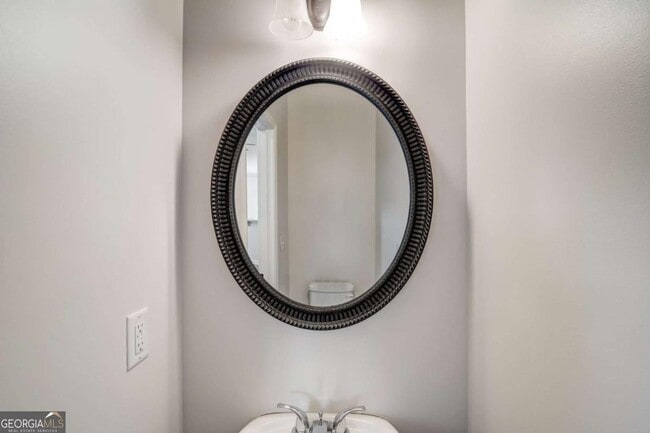 Building Photo - 544 Oakside Pl