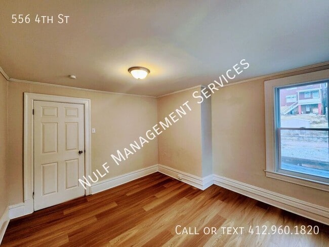 Building Photo - 556 4th St