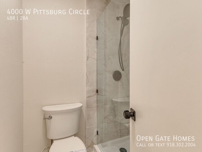 Building Photo - 4000 W Pittsburg Cir