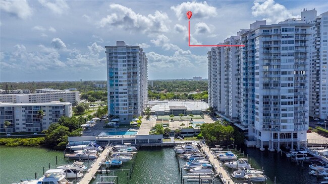 Building Photo - 18081 Biscayne Blvd