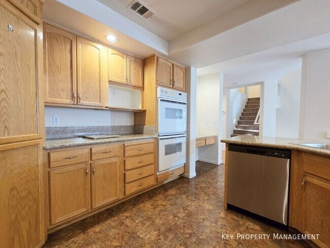 Building Photo - 3697 Ferndale Cove Dr