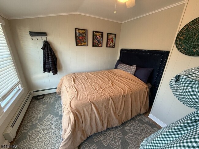 Building Photo - 22 Lincoln Ave