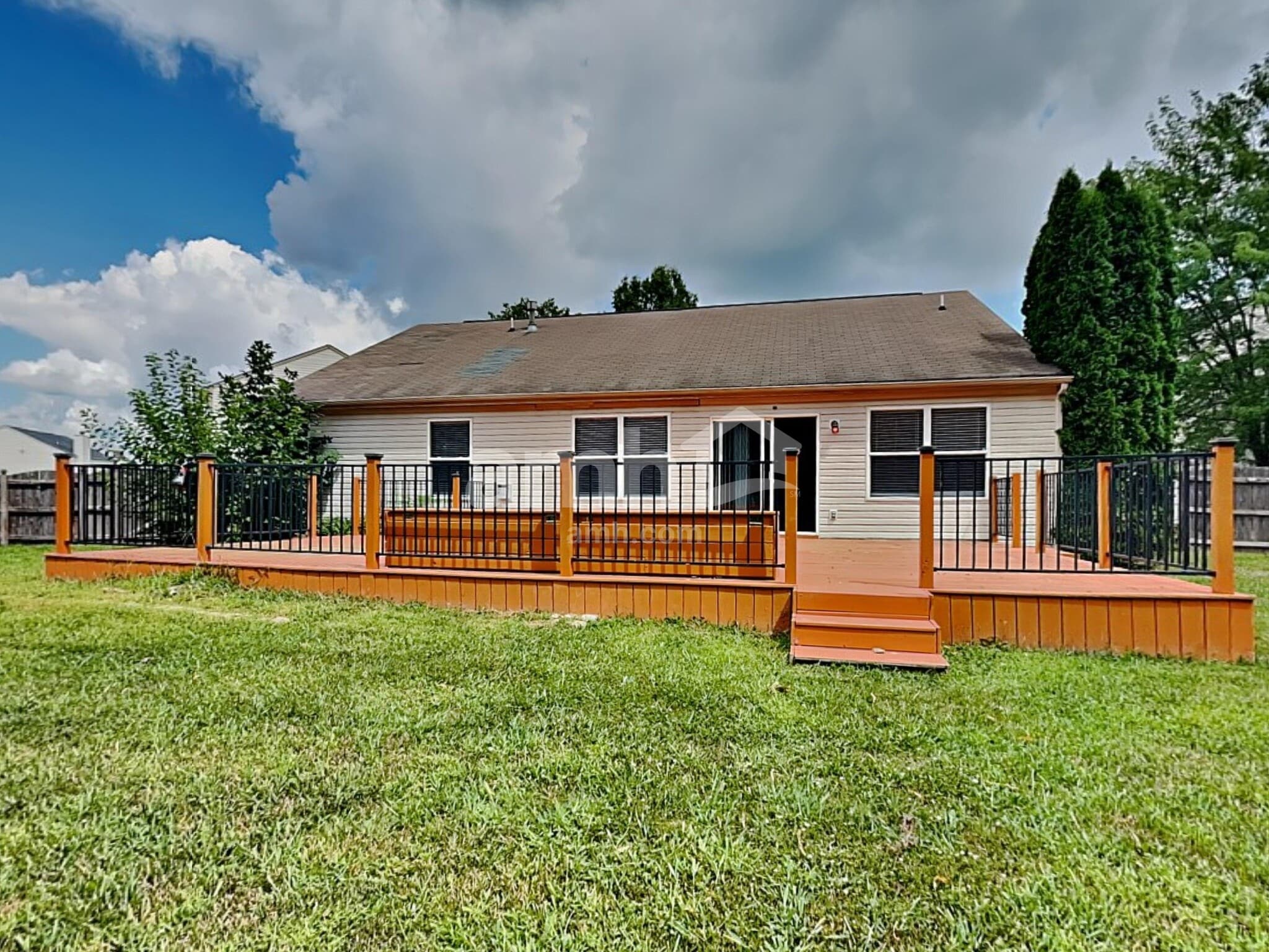 Building Photo - 5220 Bogey Dr