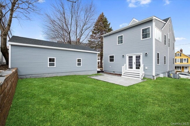 Building Photo - 32 Ackerman St