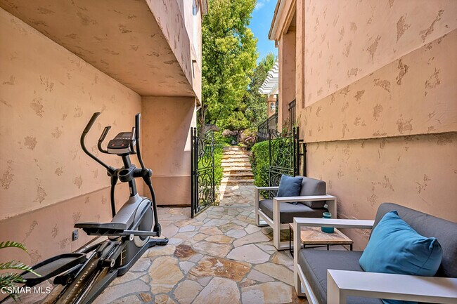 Building Photo - 1687 Castlebridge Ct