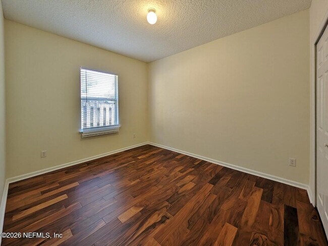 Building Photo - 3120 Double Oaks Dr