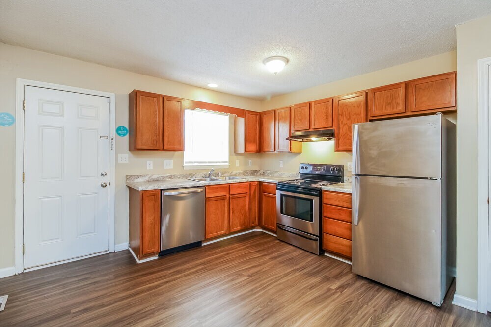 Building Photo - 2105 Brightwood School Rd