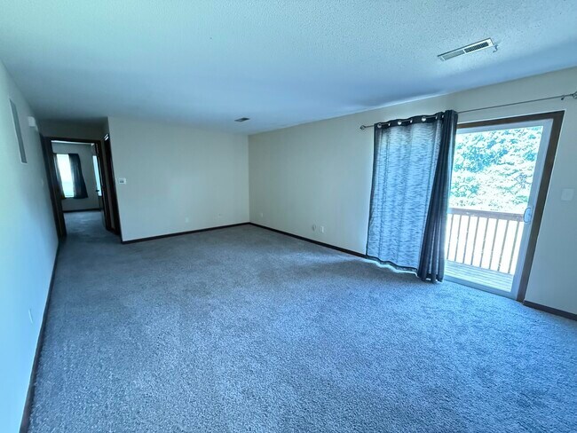 Building Photo - 2005 Waterfront Dr N