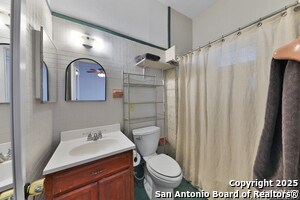 Building Photo - 631 N San Bernardo Ave