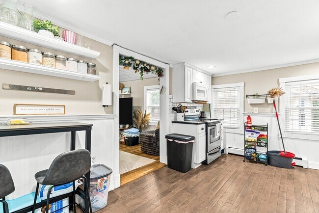 Building Photo - 121 Franklin St