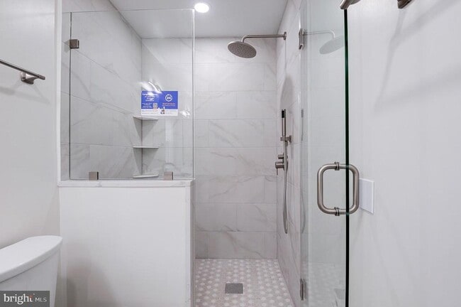 Building Photo - 9704 Hall Rd