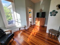 Building Photo - 205 SE 7th St