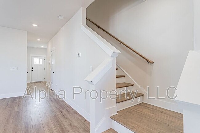 Building Photo - 451 Hazelcote Rd