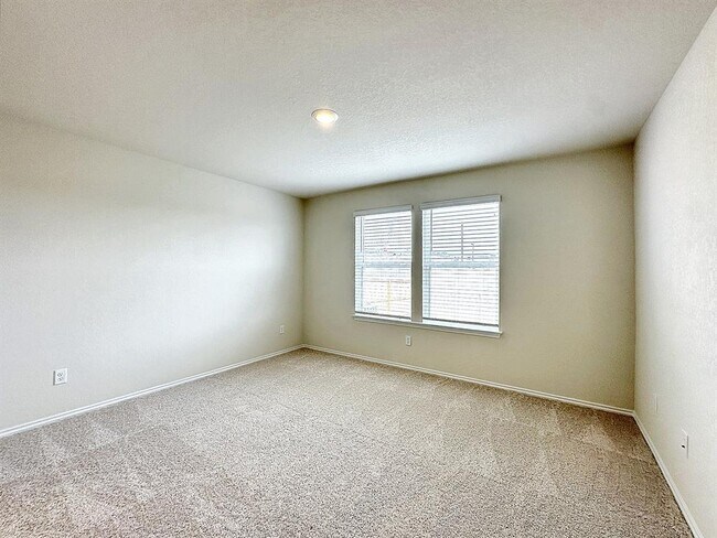 Building Photo - 549 Autumn Blaze