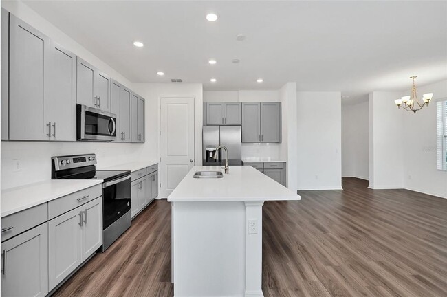 Building Photo - 1640 Sanibel Dr