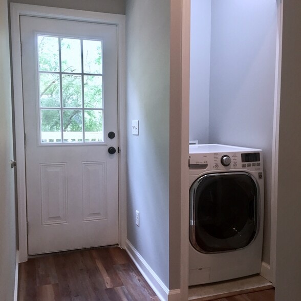 Laundry - 1707 Oxmoor Rd