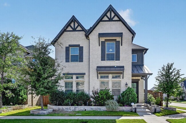 Building Photo - 12991 Vinson Dr
