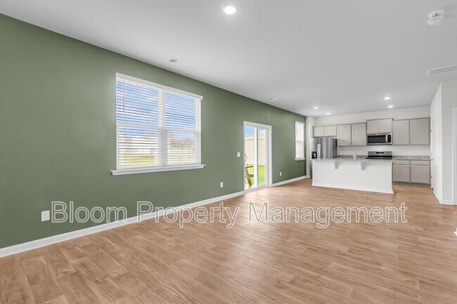 Building Photo - 502 Lk Rdg Blvd