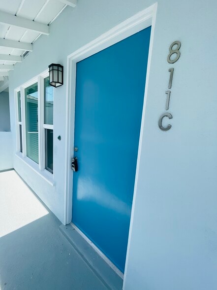 Welcome home! - 811 S Catalina Ave