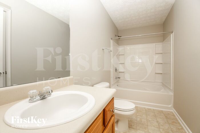 Building Photo - 304 Hickory Creek Ln