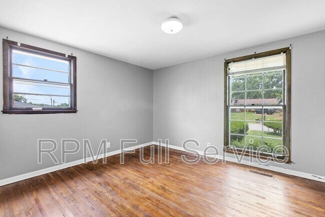 Building Photo - 3127 Larkspur Dr