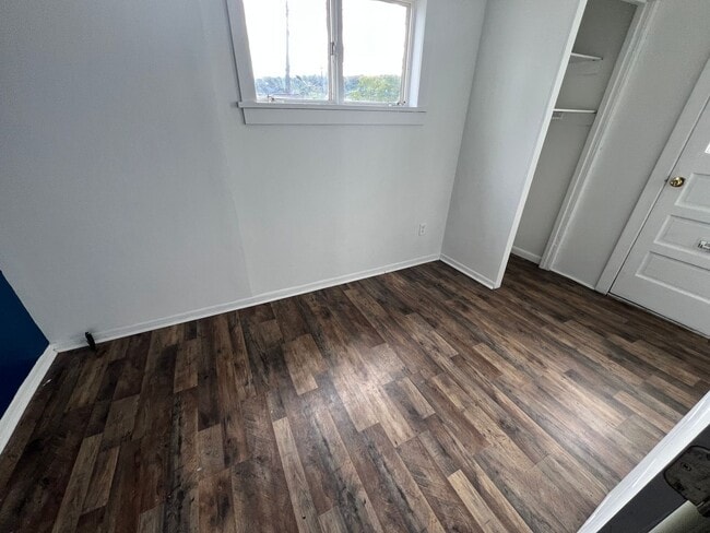 Building Photo - 208-210 McClure