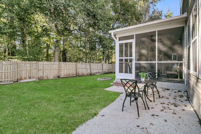 Building Photo - 5204 Carlisle Ct