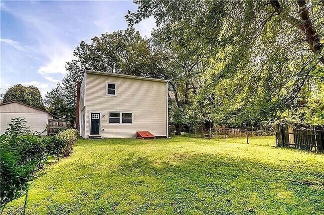 Building Photo - 4 Bed 3 Bath in Oakmont