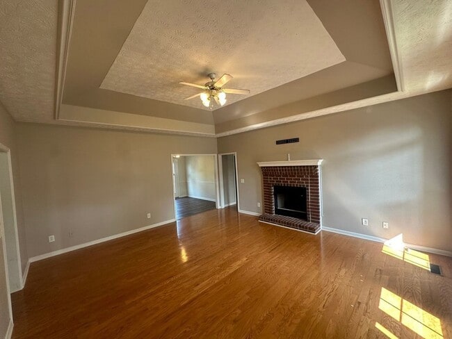 Building Photo - 3222 Briarhill Ct