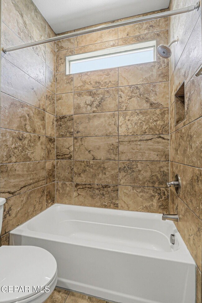 Building Photo - 10624 Hidden Chapel Pl