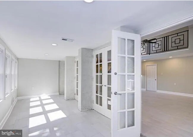 Building Photo - 709 Kresson Rd