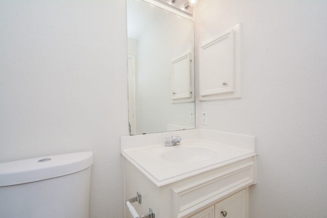 Building Photo - 2811 Eros Ln