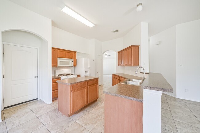 Building Photo - 18531 Windy Village Ln