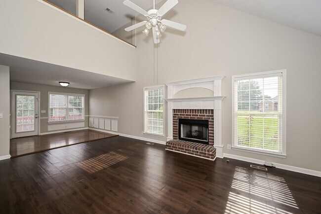 Building Photo - 2910 Iona Dr