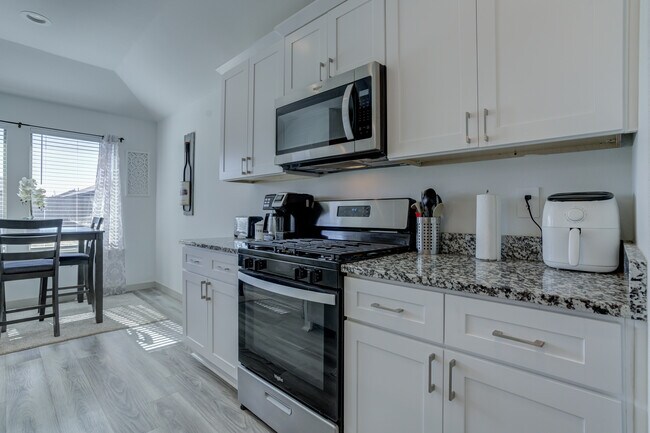 Building Photo - 2323 149th St