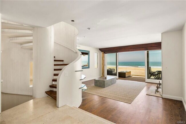 Building Photo - 87 Surfside Ave.